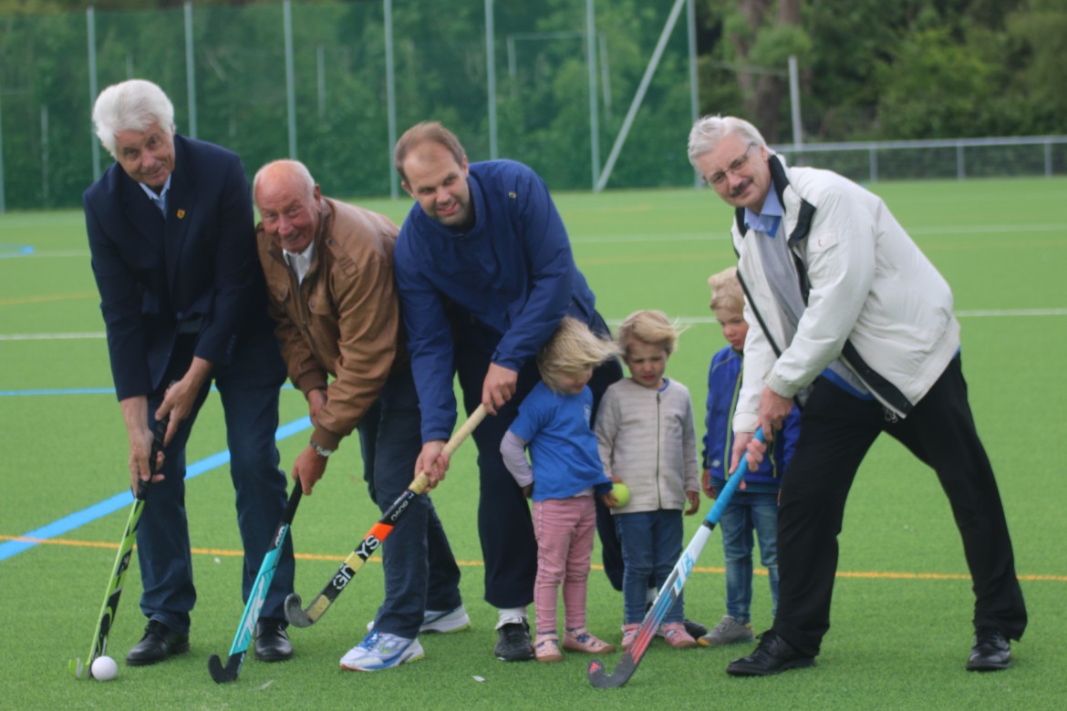 Einweihung des Kunstrasenplatzes